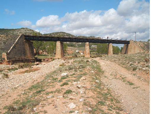 Puente Río Ribota.JPG