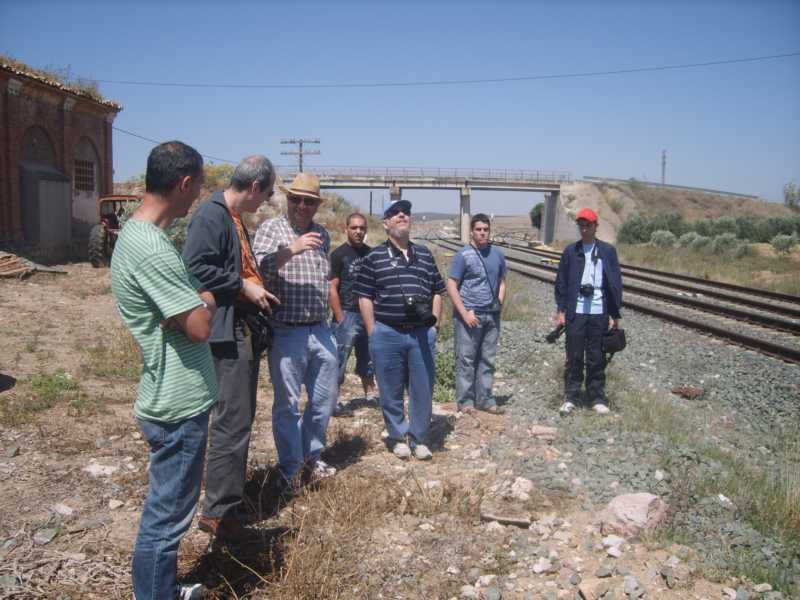 Estanislao dando explicaciones.JPG